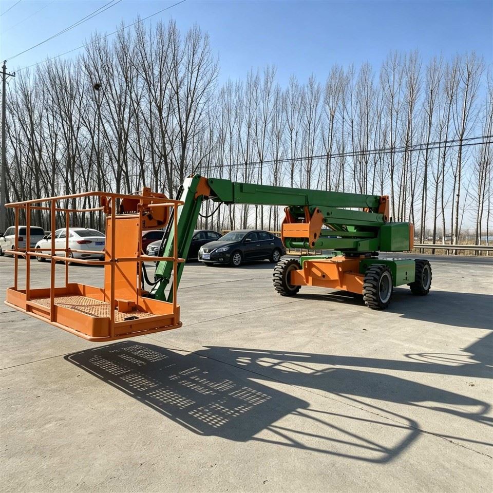 Mobile Self-Propelled Articulated Boom Lift high quality
